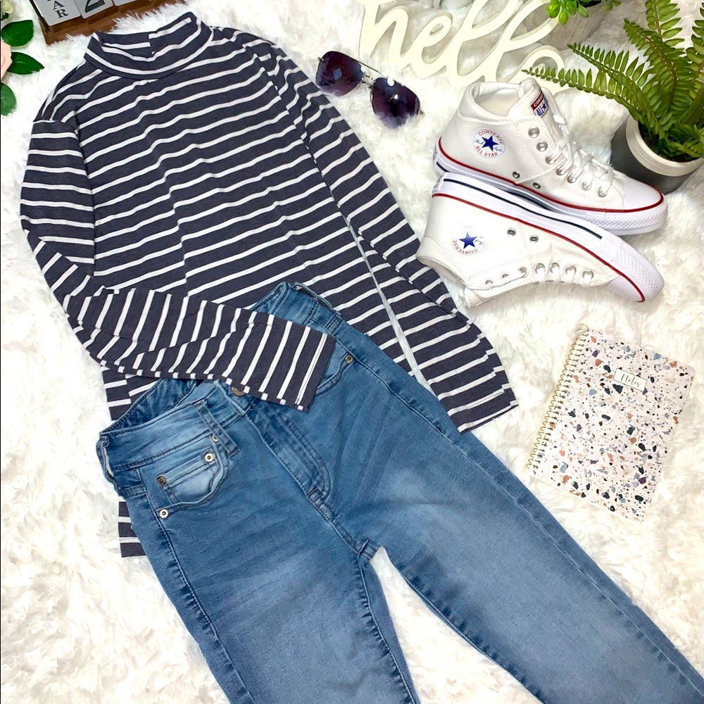 Women’s Extra Small Striped Long-Sleeve Shirt